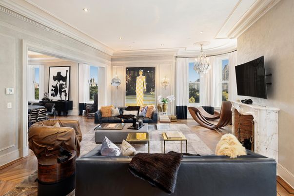 Chandelier, Interior, Living room, Recessed Lighting, Wood Texture Flooring