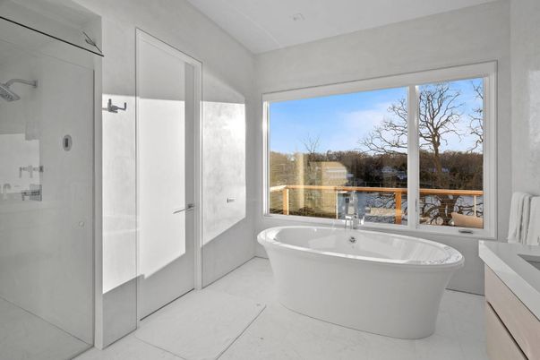 Bathroom, Free Standing Baths, Interior