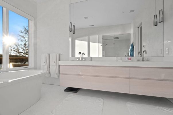 Bathroom, Dual Sink Vanities, Free Standing Baths, Interior