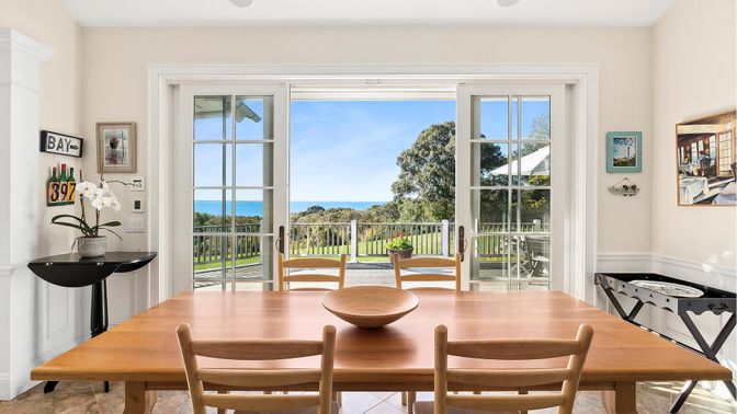 Dining room, Interior, Water
