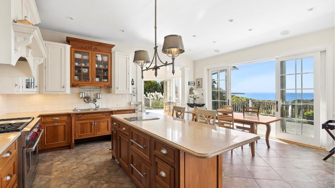 Dining room, Interior, Kitchen, Pendant Lights, Recessed Lighting, Water