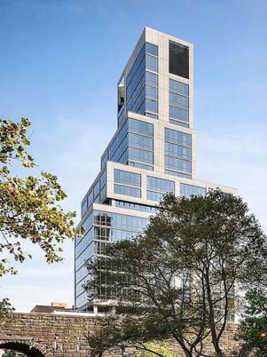Exterior, Facade, Highrise