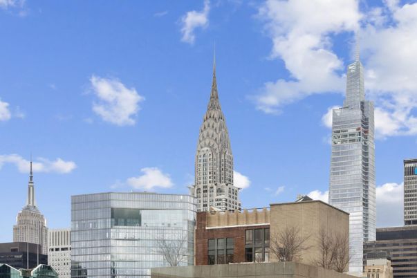 Exterior, Facade, Highrise