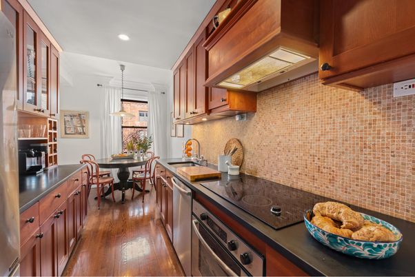 Dining room, Interior, Kitchen, Pendant Lights, Recessed Lighting, Wood Texture Flooring