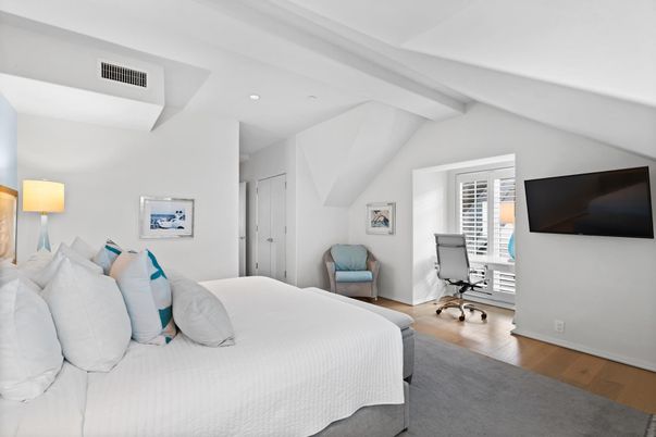 Bedroom, Home Office, Interior, Recessed Lighting, Wood Texture Flooring