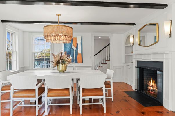 Chandelier, Dining room, Fireplace, Interior, Wood Texture Flooring