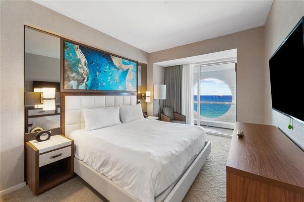 Bedroom, Interior, Water