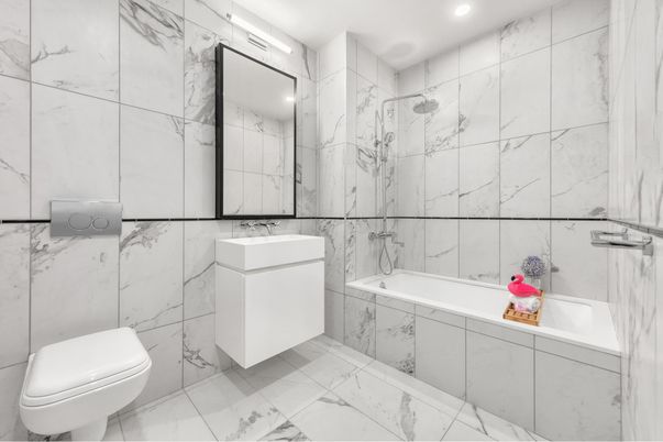 Bathroom, Interior, Marble, Marble Walls, Recessed Lighting