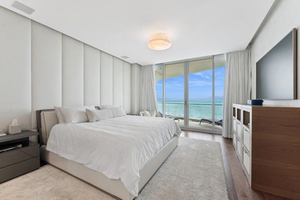 Bedroom, Interior, Water, Wood Texture Flooring
