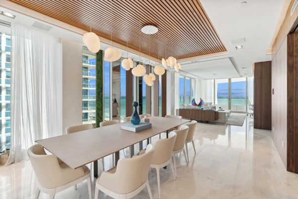Dining room, Interior, Living room, Pendant Lights, Recessed Lighting