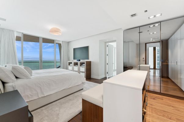 Bedroom, Interior, Water, Wood Texture Flooring