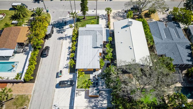 Exterior, Drone