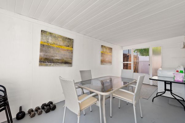 Dining room, Interior