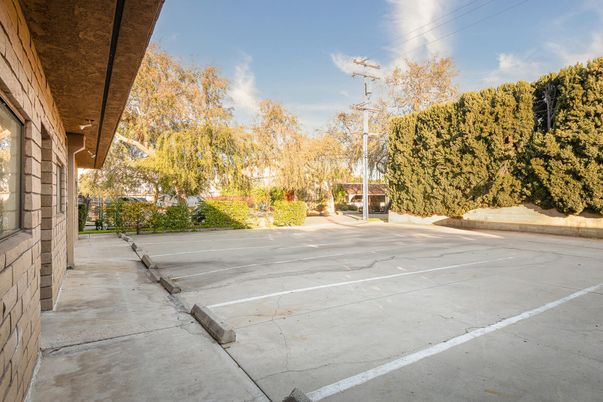 Exterior, Tennis Courts
