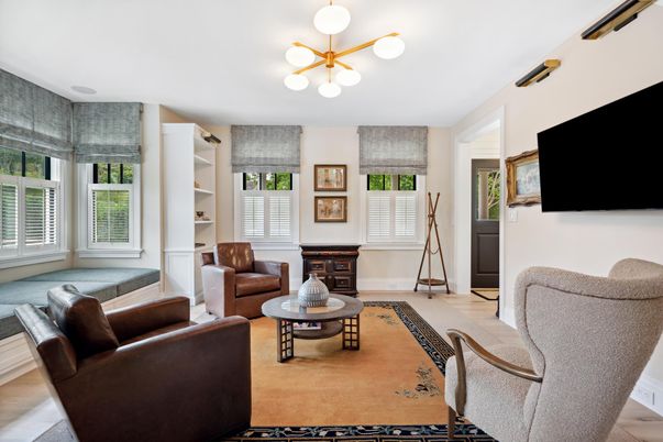 Interior, Living room, Pendant Lights