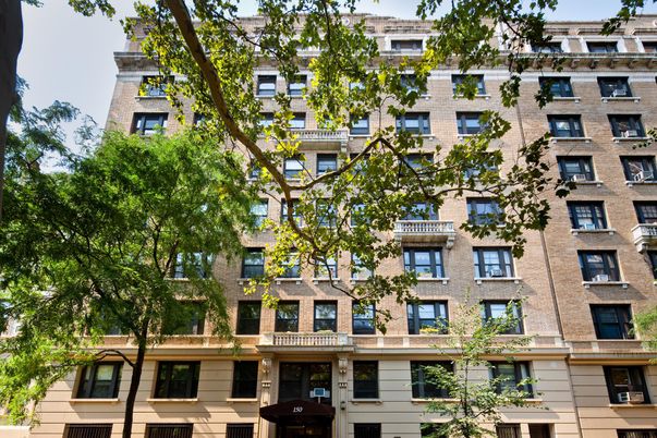 Exterior, Facade, Brick Facade, Rowhouse