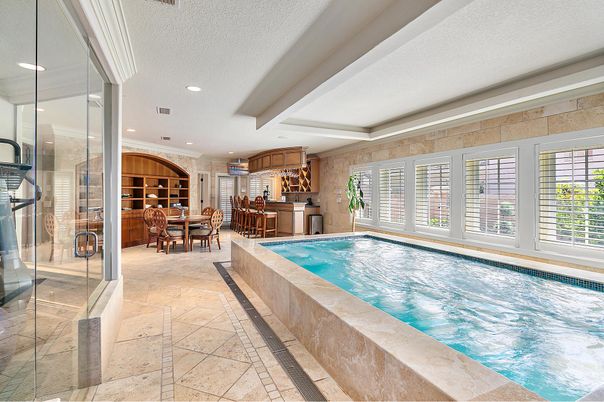 Dining room, Interior, Pool, Recessed Lighting