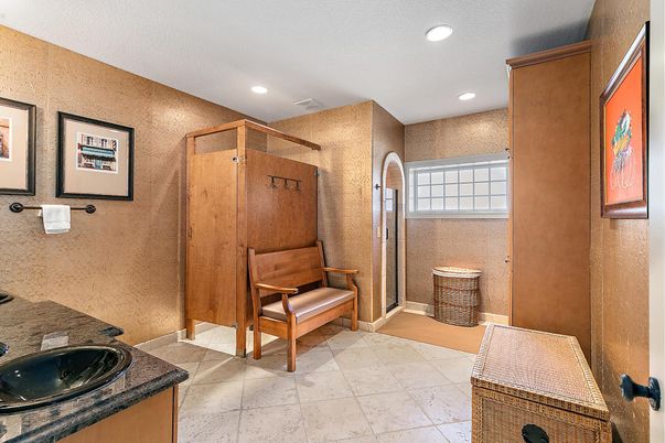 Bathroom, Interior, Recessed Lighting
