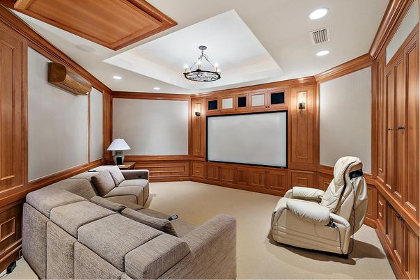 Interior, Projection Screen, Recessed Lighting, Theatre Room