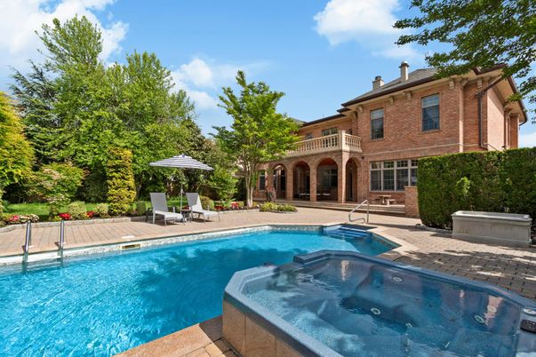Exterior, Hot Tub, Pool