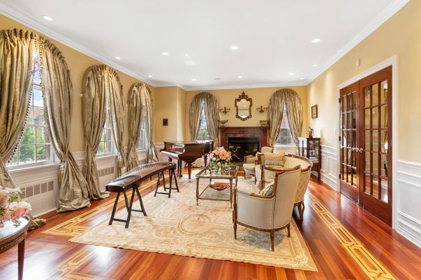 Fireplace, Interior, Living room, Piano, Recessed Lighting, Wood Texture Flooring