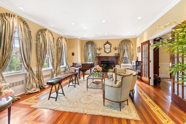 Fireplace, Interior, Living room, Piano, Recessed Lighting, Wood Texture Flooring