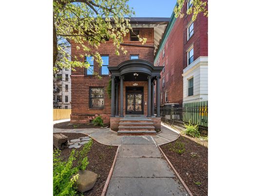Exterior, Facade, Brick Facade, Rowhouse