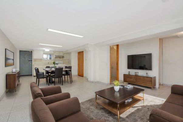 Dining room, Interior, Kitchen, Living room, Recessed Lighting