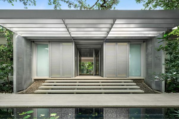 Exterior, Facade, None
