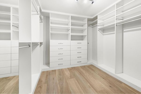 Interior, Walk-in Closets, Wood Texture Flooring