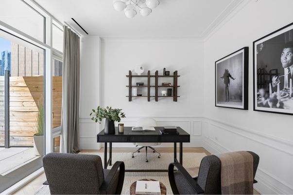 Home Office, Interior