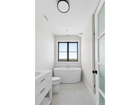 Bathroom, Free Standing Baths, Interior