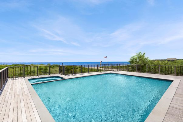 Exterior, Pool, Water