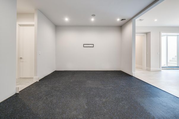 Empty room, Interior, Recessed Lighting