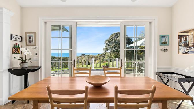 Dining room, Interior, Water