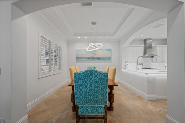 Dining room, Interior, Kitchen, Pendant Lights, Recessed Lighting, Water