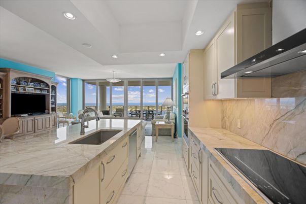 Interior, Kitchen, Marble, Pendant Lights, Recessed Lighting