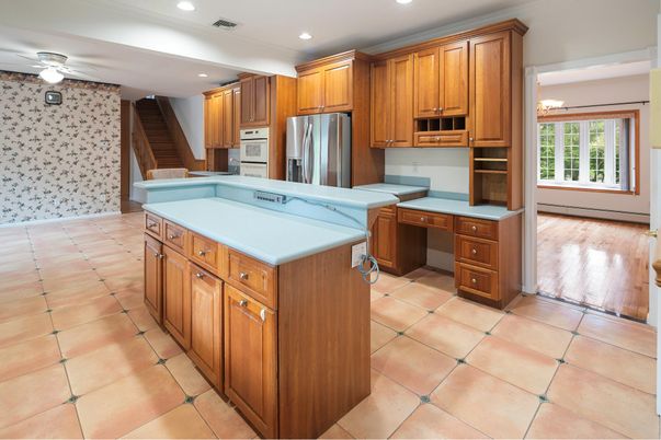 Chandelier, Interior, Kitchen, Recessed Lighting, Wood Texture Flooring