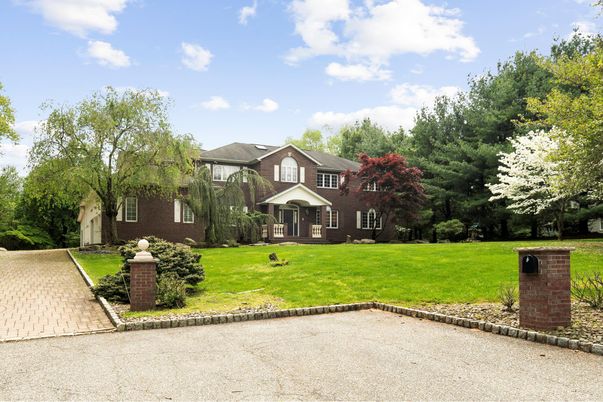 Backyard, Exterior, Facade, Brick Facade, Georgian