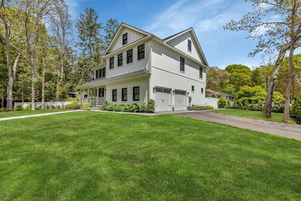 Attached, Exterior, Facade, Farmhouse