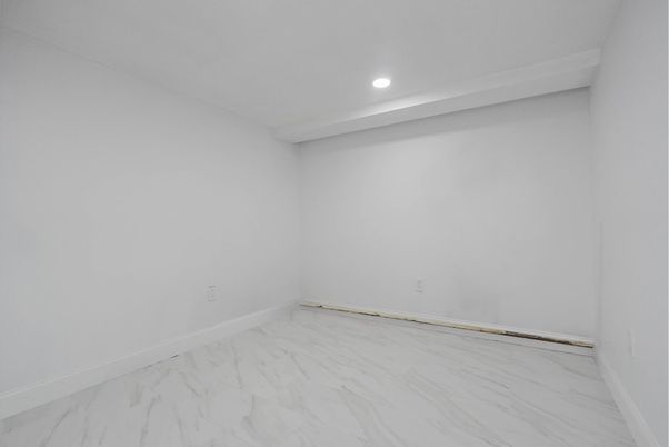Empty room, Interior, Marble, Recessed Lighting