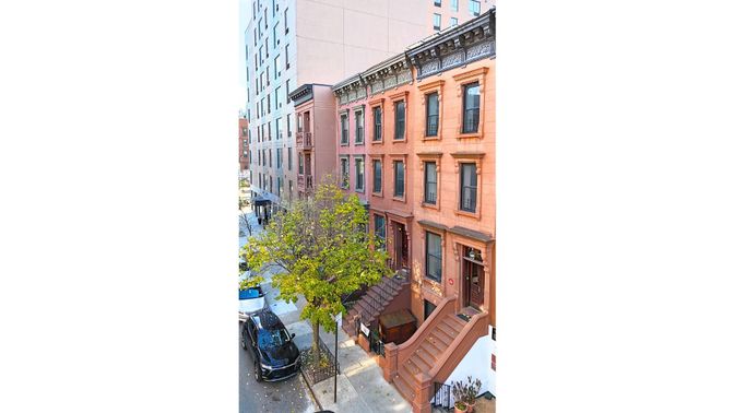 Exterior, Facade, Highrise