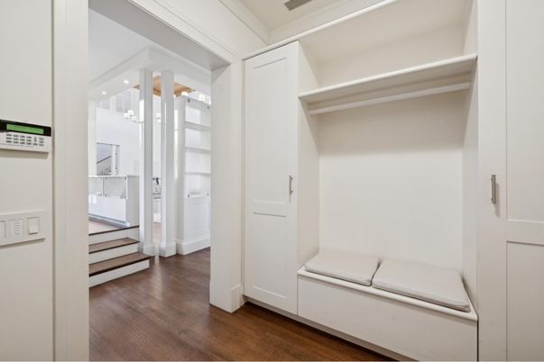 Interior, Utility Closets, Washer, Wood Texture Flooring