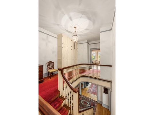 Chandelier, Interior