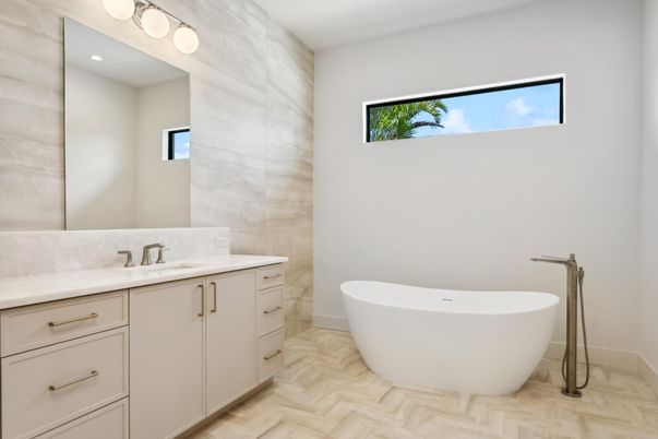 Bathroom, Free Standing Baths, Interior, Recessed Lighting, Wood Texture Flooring