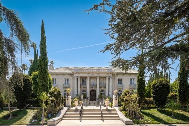 Exterior, Facade, Mediterranean