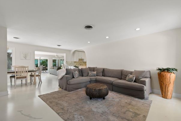 Dining room, Interior, Living room, Recessed Lighting