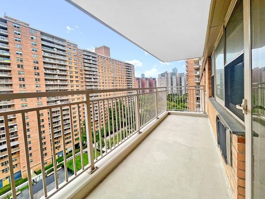 Exterior, Other, Skyline