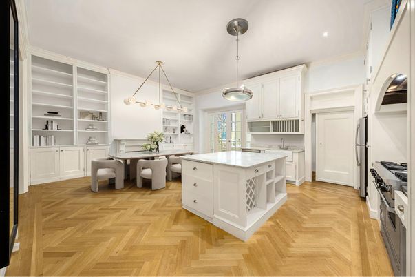 Dining room, Interior, Kitchen, Pendant Lights, Recessed Lighting, Wood Texture Flooring