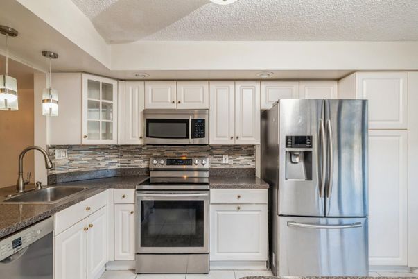 Interior, Kitchen, Pendant Lights, Stainless Steel Appliances